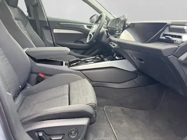 Gebraucht Audi A6 Advanced 204 PS (150 kW) 2026 Florettsilber metallic Kombi