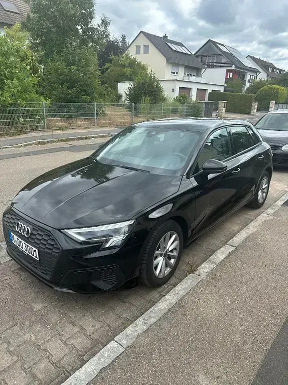 Gebraucht Audi A3 Sport 110 PS (80 kW) 2021 Schwarz Limousine