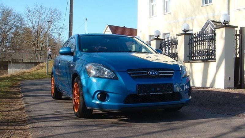 Gebraucht Kia ProCeed EX 126 PS (92 kW) 2008 Blau Kleinwagen