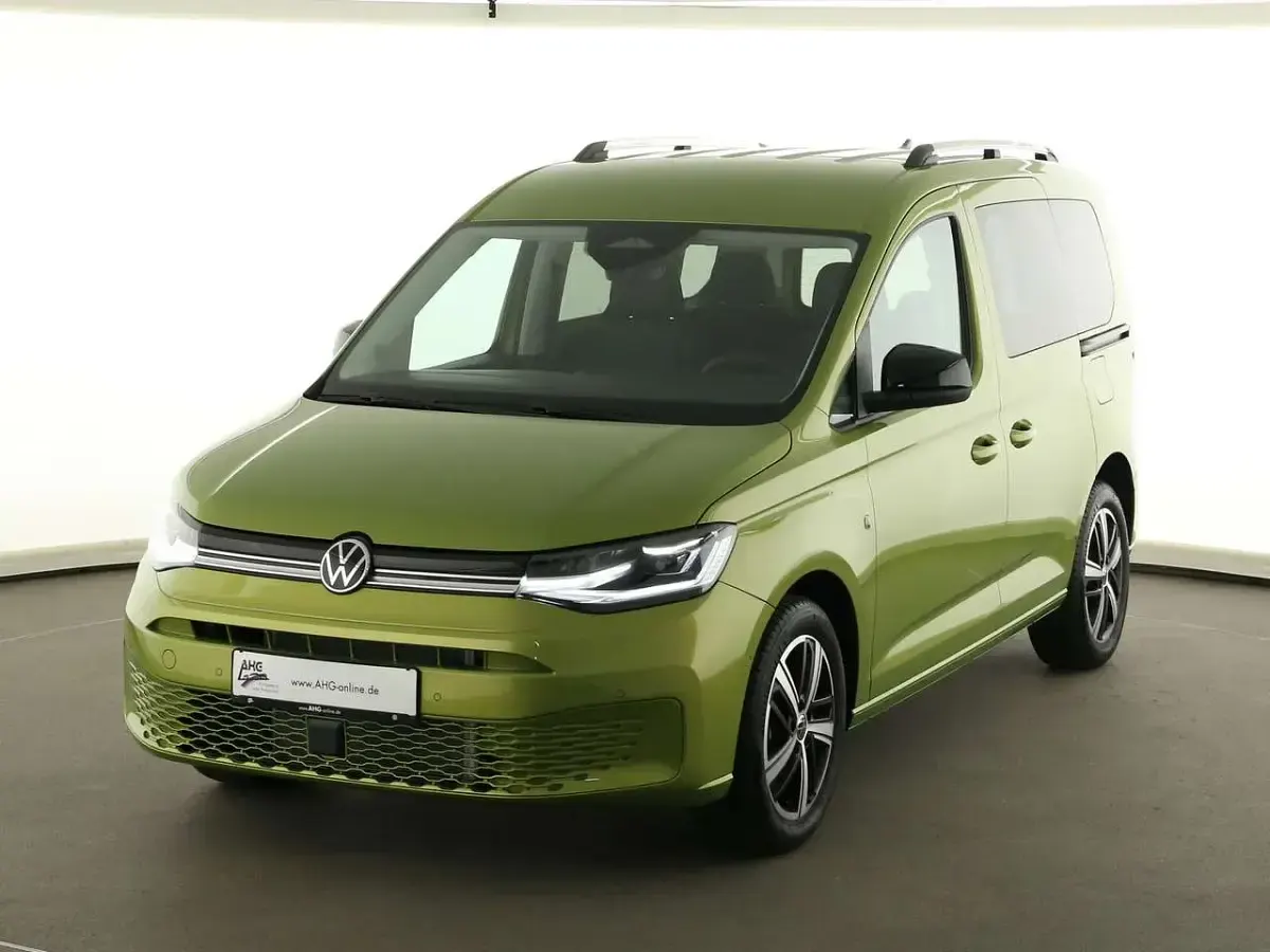 Gebraucht VW Caddy Life 116 PS (85 kW) 2025 Golden green metallic Van / Kleinbus