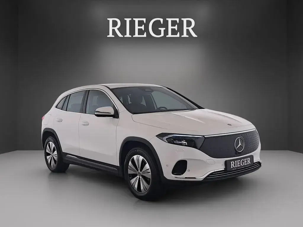 Gebraucht Mercedes EQA250+ Progressive 139 kW (190 PS) 2025 Weiß SUV