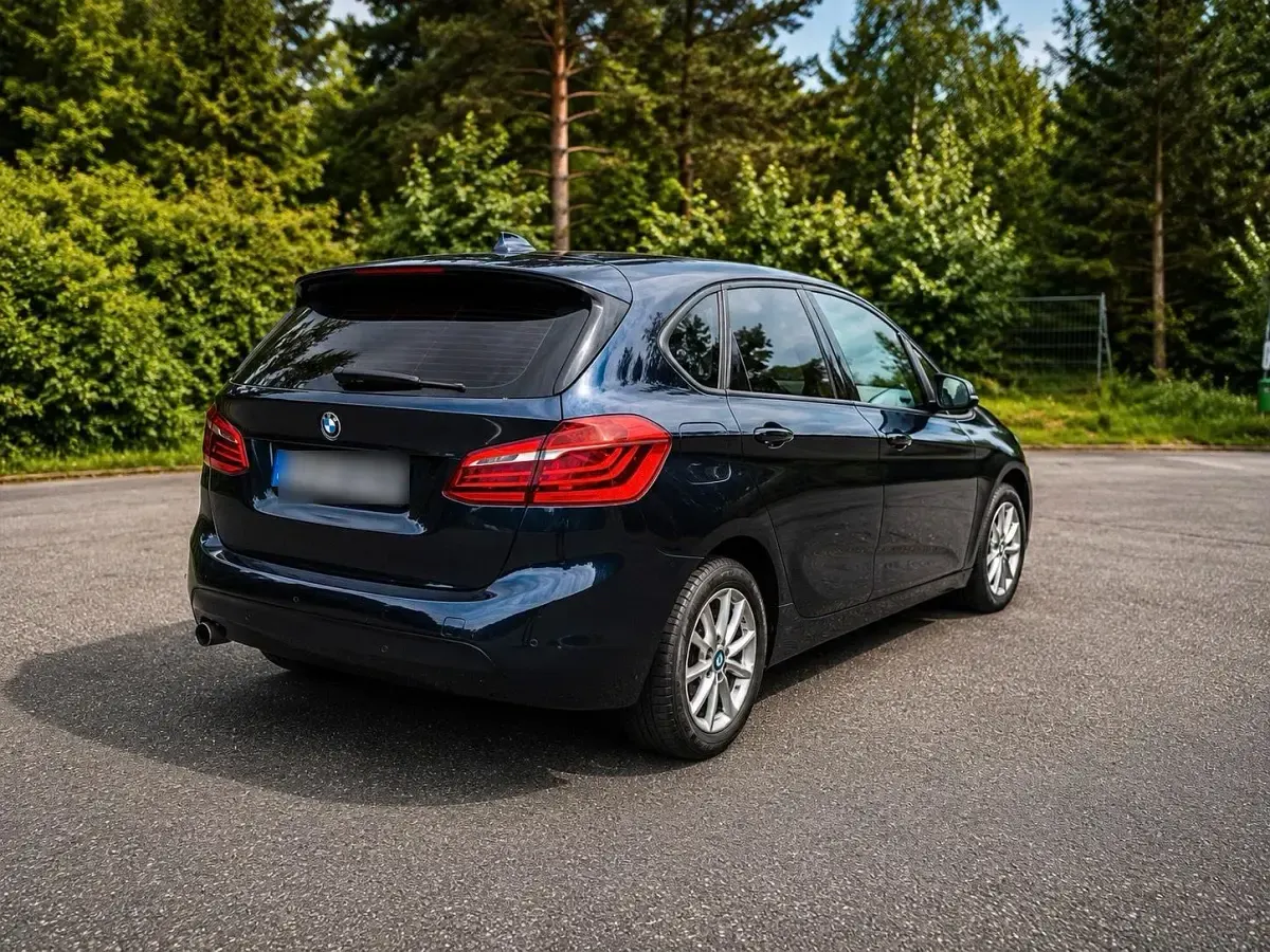 Gebraucht BMW 218 Active Tourer 150 PS (110 kW) 2015 Blau Van / Kleinbus