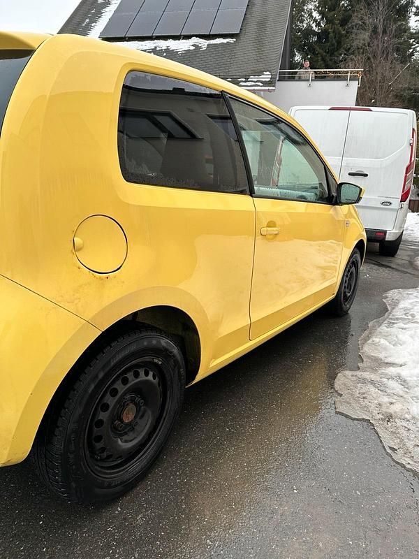 Gebraucht Seat Mii 60 PS (44 kW) 2012 Gelb Kleinwagen