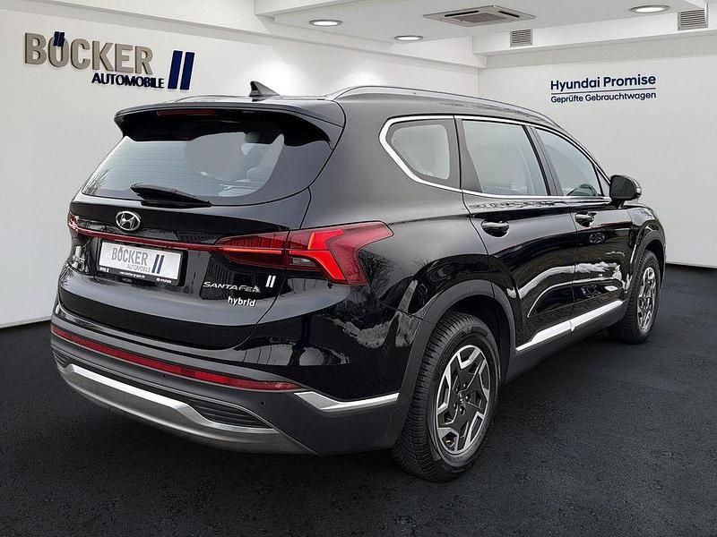 Gebraucht Hyundai Santa Fe Comfort 230 PS (169 kW) 2023 Abyss black SUV