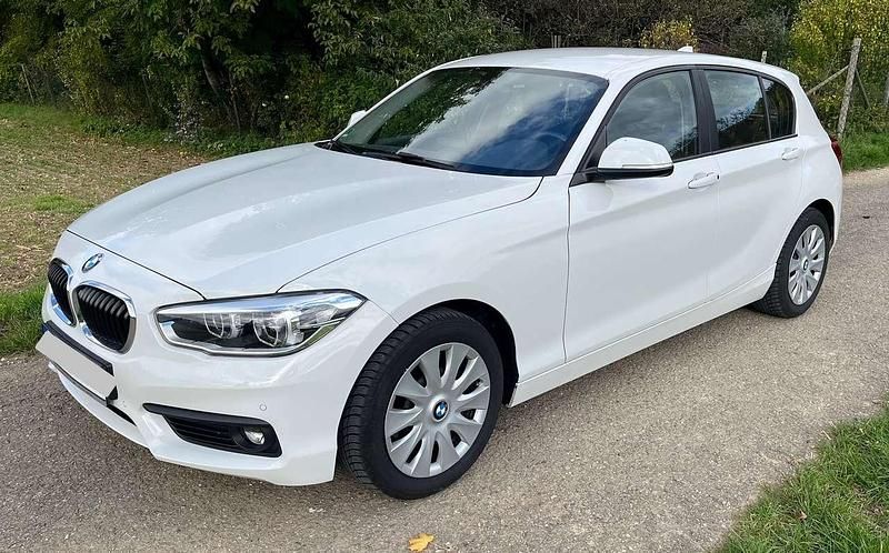 Weiß Gebraucht 2019 BMW 118 Kleinwagen | 16.500 € (Fairer Preis) - Bild 1/4
