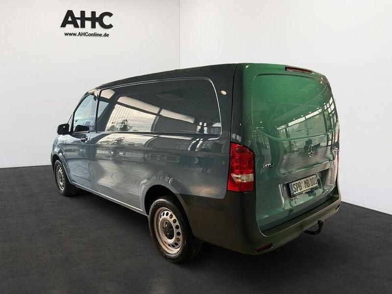 Gebraucht Mercedes Vito 100 PS (73 kW) 2025 Blau Van