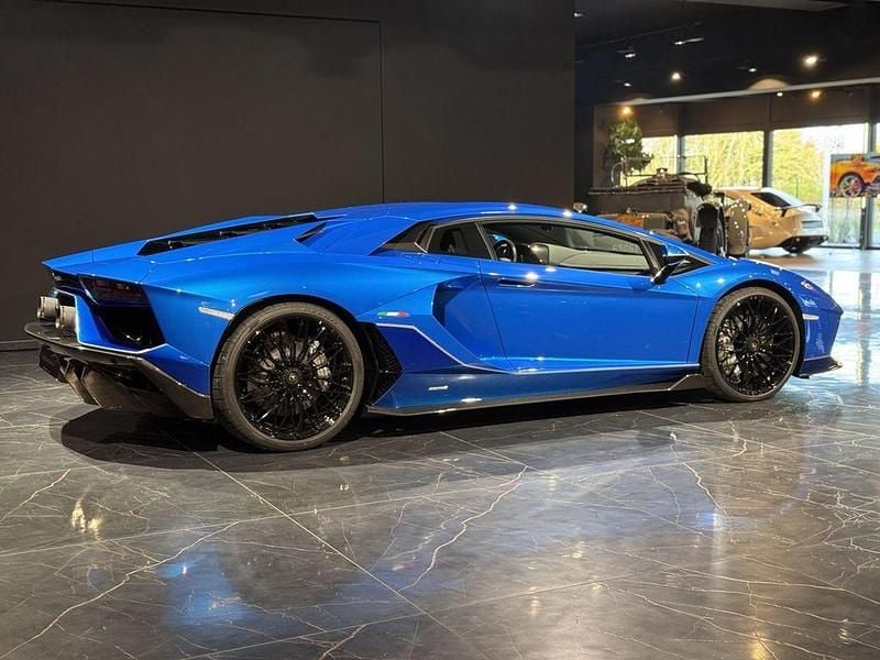 Second-hand Lamborghini Aventador 780 CP (573 kW) 2022 Albastru Coupe