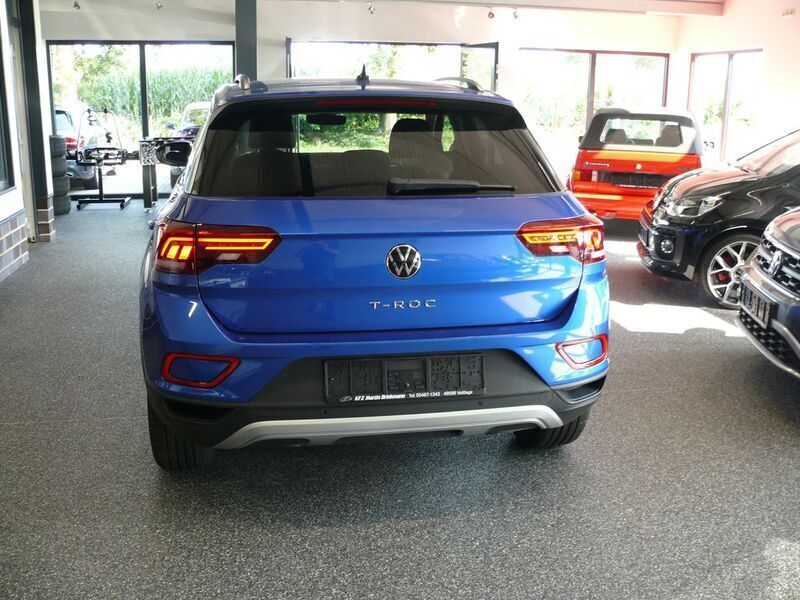 Gebraucht VW T-Roc Life 150 PS (110 kW) 2023 Blau SUV