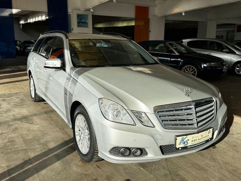 Gebraucht Mercedes E200 184 PS (135 kW) 2010 Silber Limousine