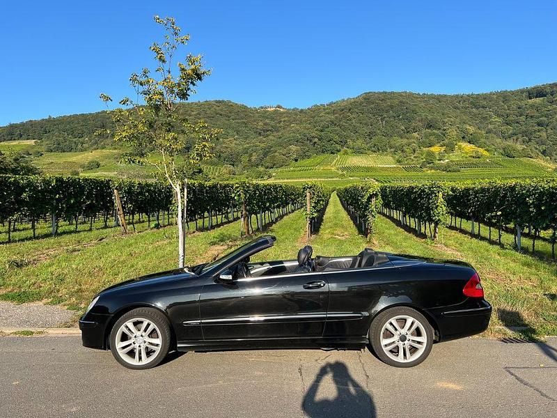 Gebraucht Mercedes CLK200 Avantgarde 184 PS (135 kW) 2008 Schwarz Cabrio