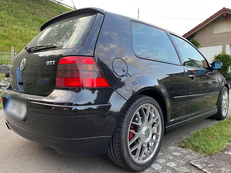 Gebraucht VW Golf Edition 179 PS (131 kW) 2001 Schwarz Coupé