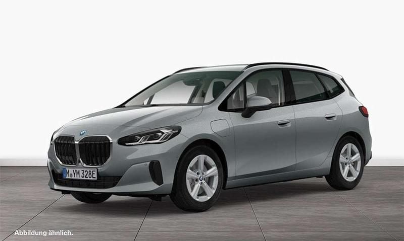Gebraucht BMW 230e Active Tourer 150 PS (110 kW) 2025 Skyscraper grau Van / Kleinbus