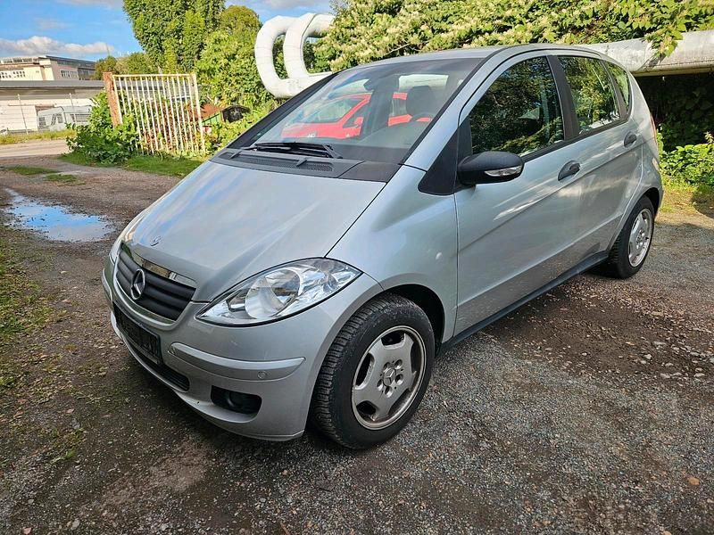 Grau Gebraucht 2006 Mercedes A170 Limousine | 2.900 € - Bild 1/4
