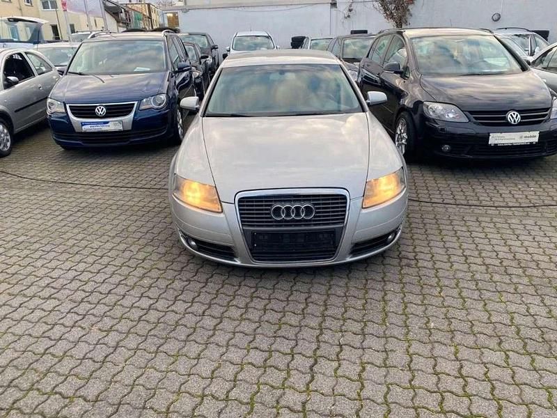 Lichtsilber metallic Gebraucht 2006 Audi A6 Limousine | 2.399 € - Bild 1/4