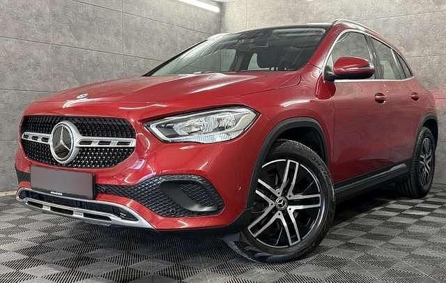 Gebraucht Mercedes GLA200 Progressive 150 PS (110 kW) 2023 Rot metallic SUV