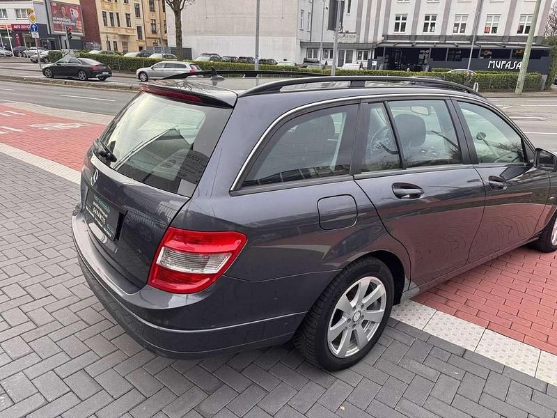 Gebraucht Mercedes C200 136 PS (100 kW) 2010 Tenoritgrau  metalliclack Kombi