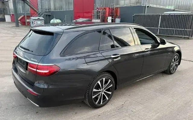 Gebraucht Mercedes E300 AMG line 194 PS (142 kW) 2021 Grau Limousine