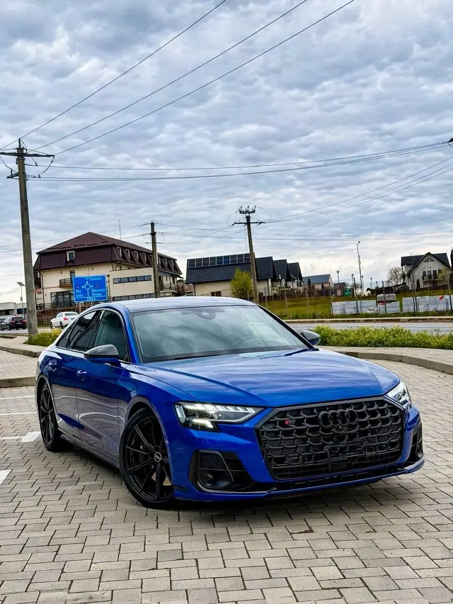 Gebraucht Audi S8 Ambiente 571 PS (419 kW) 2023 Blau Limousine