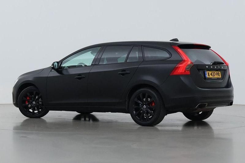 Gebraucht Volvo V60 152 PS (111 kW) 2017 Schwarz Kombi