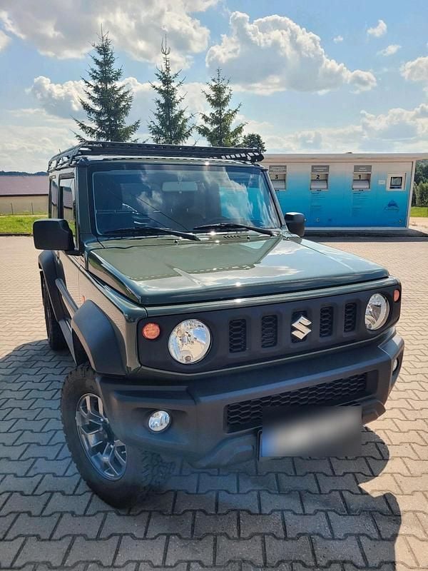 Grün Gebraucht 2024 Suzuki Jimny SUV | 28.500 € (Fairer Preis) - Bild 1/4