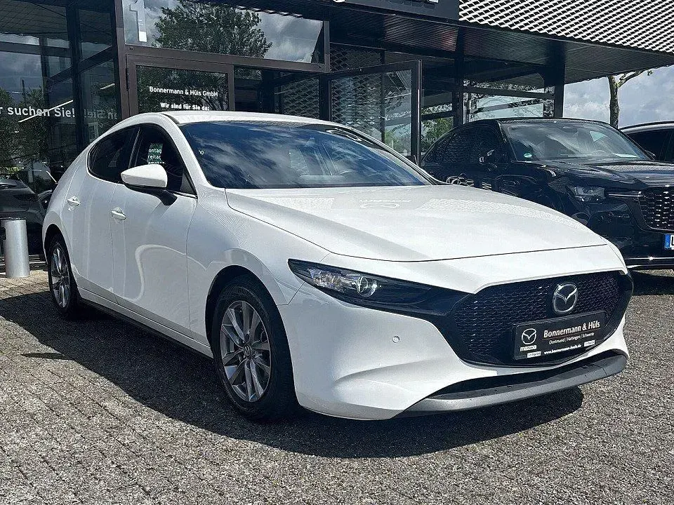 Gebraucht Mazda 3 Selection 122 PS (89 kW) 2021 Purweiß Limousine