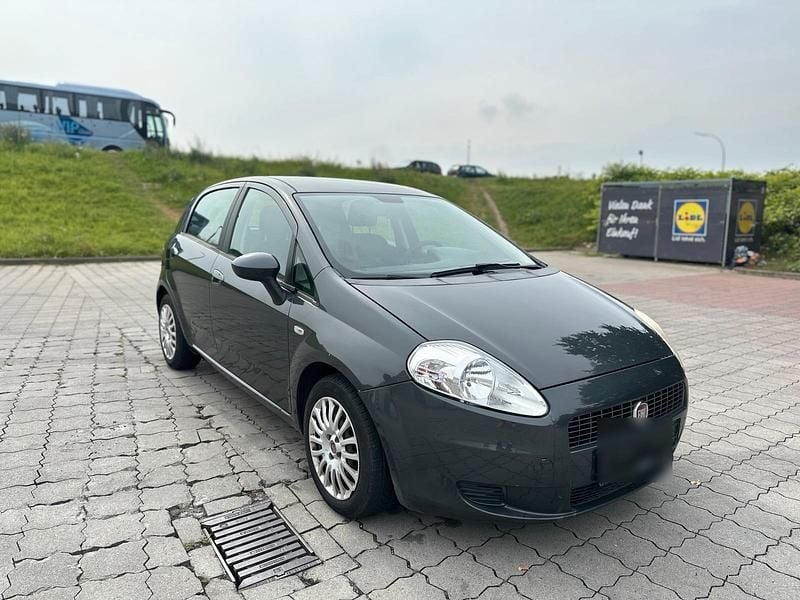 Schwarz Gebraucht 2009 Fiat Punto Kleinwagen | 951 € (Superpreis) - Bild 1/4