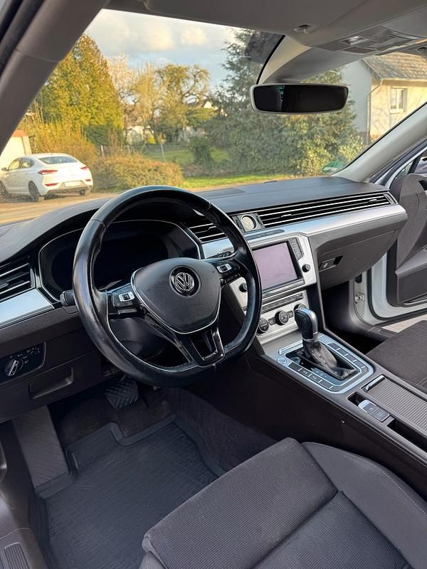 Second-hand VW Passat 190 CP (139 kW) 2015 Alb Break