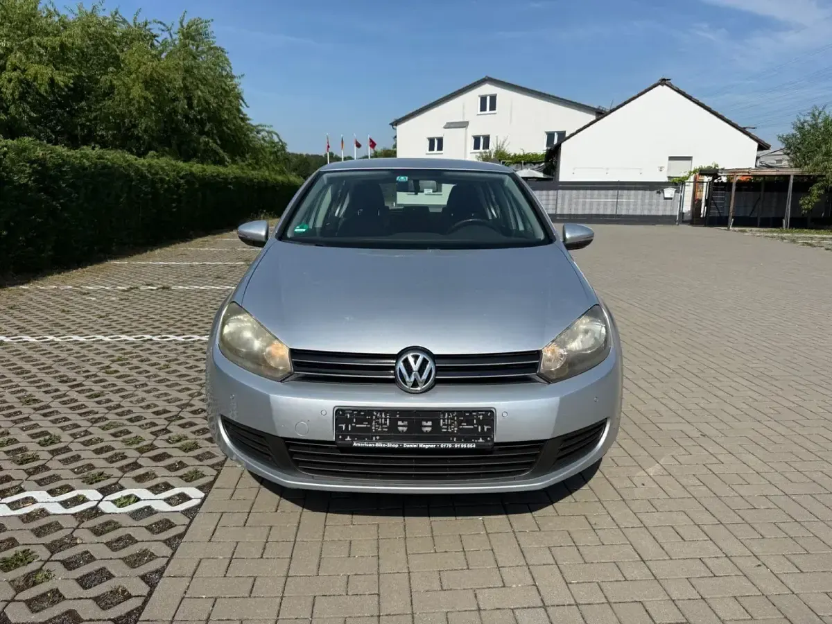 Gebraucht VW Golf VI Comfortline 105 PS (77 kW) 2010 Silber Kleinwagen