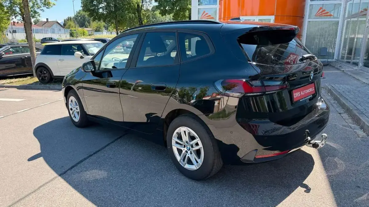 Gebraucht BMW 218 136 PS (100 kW) 2023 Schwarz ii/bonnet fluid black Van / Kleinbus