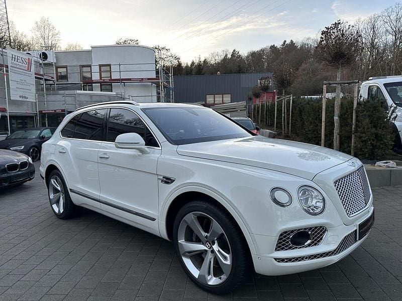 Schwarz Gebraucht 2018 Bentley Bentayga SUV | 87.990 € (Fairer Preis) - Bild 1/4
