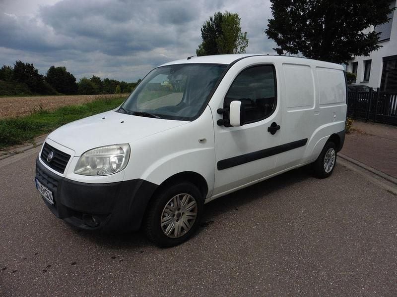 Weiß Gebraucht 2009 Fiat Doblò Van / Kleinbus | 4.500 € (Etwas zu teuer) - Bild 1/4
