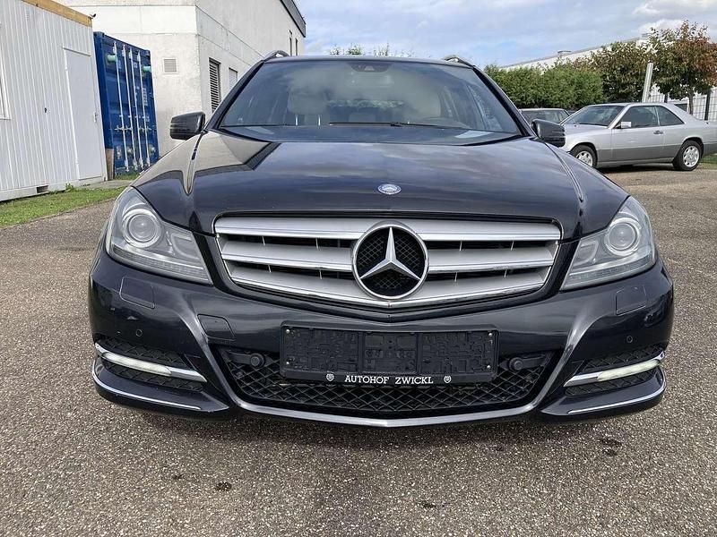 Schwarz Gebraucht 2011 Mercedes C350 Avantgarde Kombi | 10.850 € (Fairer Preis) - Bild 1/4