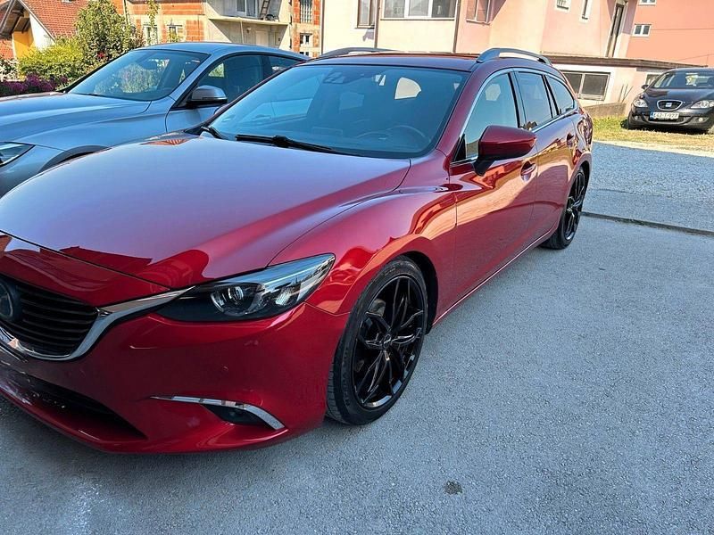 Rot Gebraucht 2016 Mazda 6 Nakama Intense Kombi | 10.900 € (Fairer Preis) - Bild 1/4