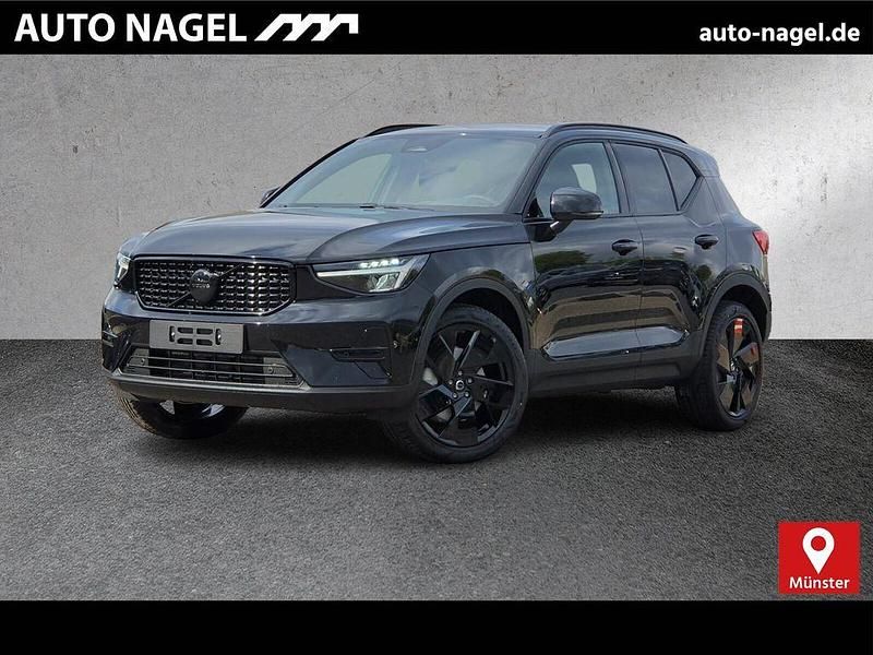 Neu Volvo XC40 Plus 163 PS (119 kW) 2026 Schwarz SUV