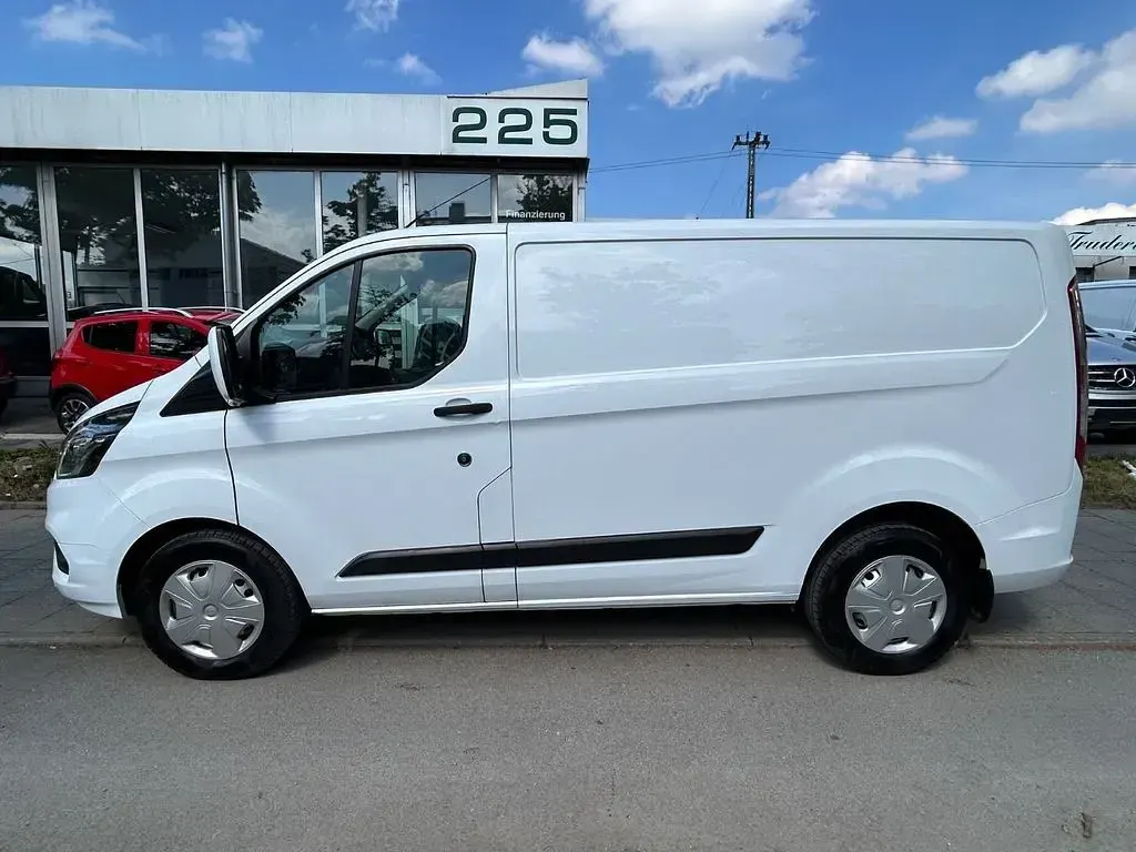 Używany Ford Transit Custom 170 KM (125 kW) 2020 Biały Sedan/Limuzyna
