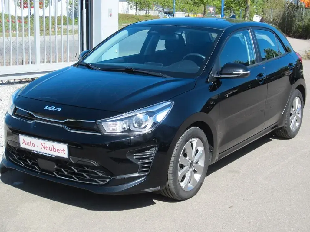 Gebraucht Kia Rio Vision 101 PS (74 kW) 2022 Schwarz Limousine