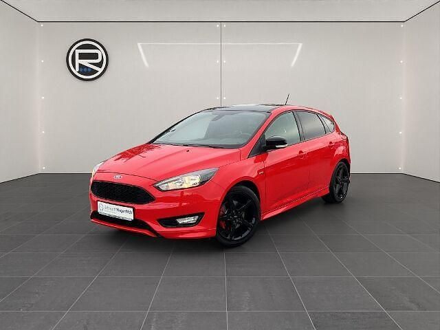 Gebraucht Ford Focus ST-Line 182 PS (133 kW) 2017 Rot Limousine