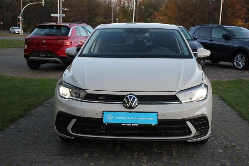 Gebraucht VW Polo Move 95 PS (69 kW) 2023 Grau Limousine