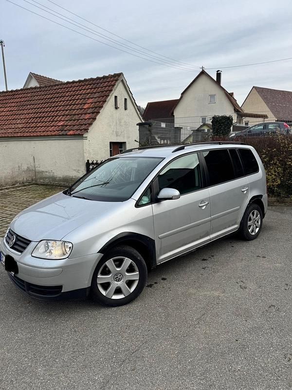 Silber Gebraucht 2004 VW Touran Van / Kleinbus | 1.400 € (Guter Preis) - Bild 1/4