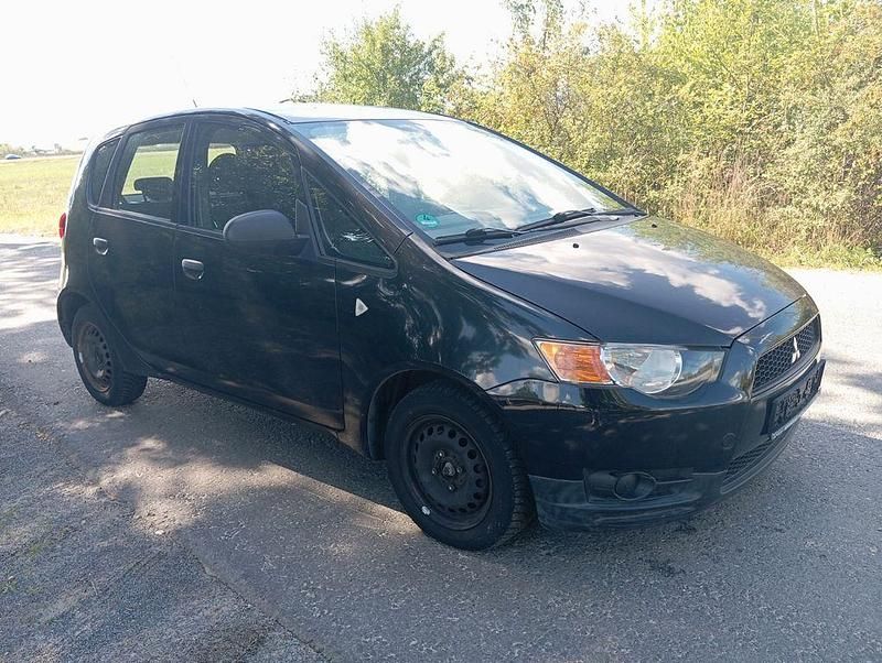 Schwarz Gebraucht 2009 Mitsubishi Colt Inform Van / Kleinbus | 1.699 € (Guter Preis) - Bild 1/4