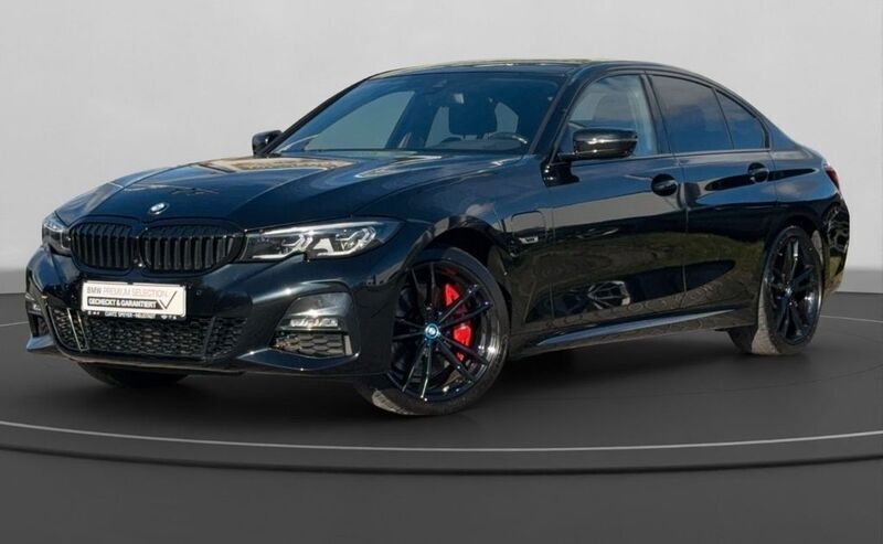 Schwarz Gebraucht 2021 BMW 330e M Sport Limousine | 33.000 € (Fairer Preis) - Bild 1/4