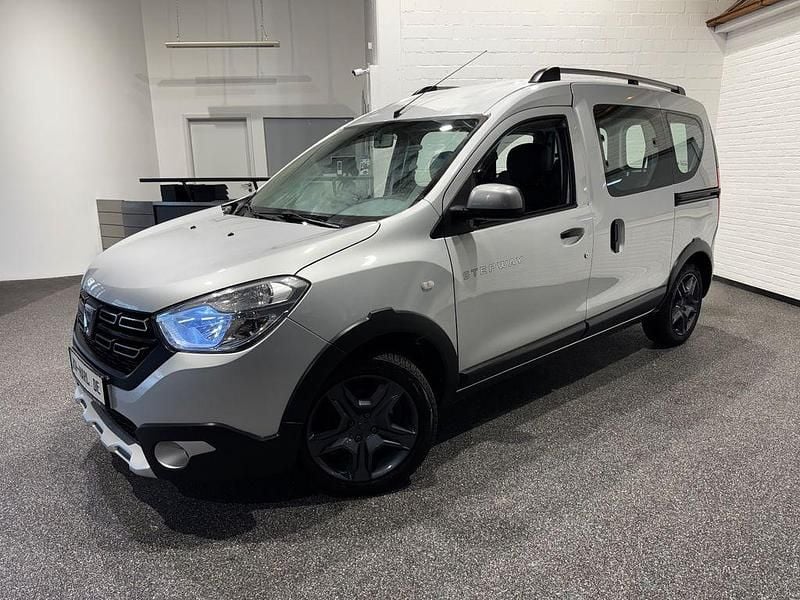 Gebraucht Dacia Dokker Stepway 116 PS (85 kW) 2017 Silber Van / Kleinbus
