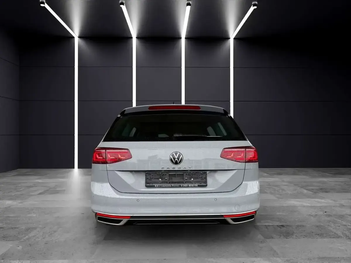 Używany VW Passat Elegance 150 KM (110 kW) 2022 Szary Kombi