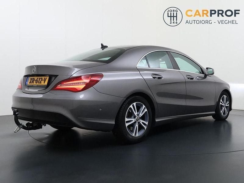 Gebraucht Mercedes CLA180 Ambition 122 PS (89 kW) 2019 Grau Limousine
