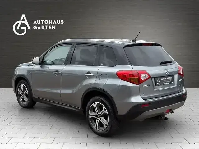 Gebraucht Suzuki Vitara 120 PS (88 kW) 2017 Grau SUV