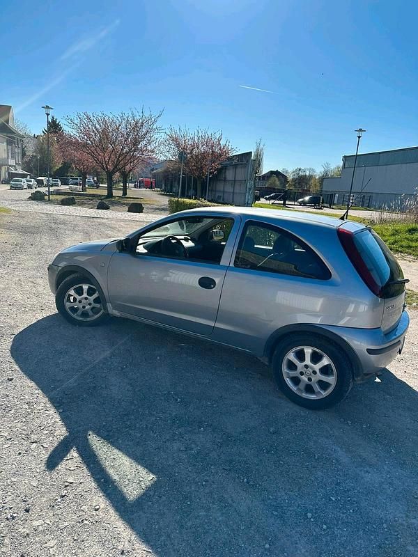 Gebraucht Opel Corsa 65 PS (47 kW) 2004 Grau Kleinwagen