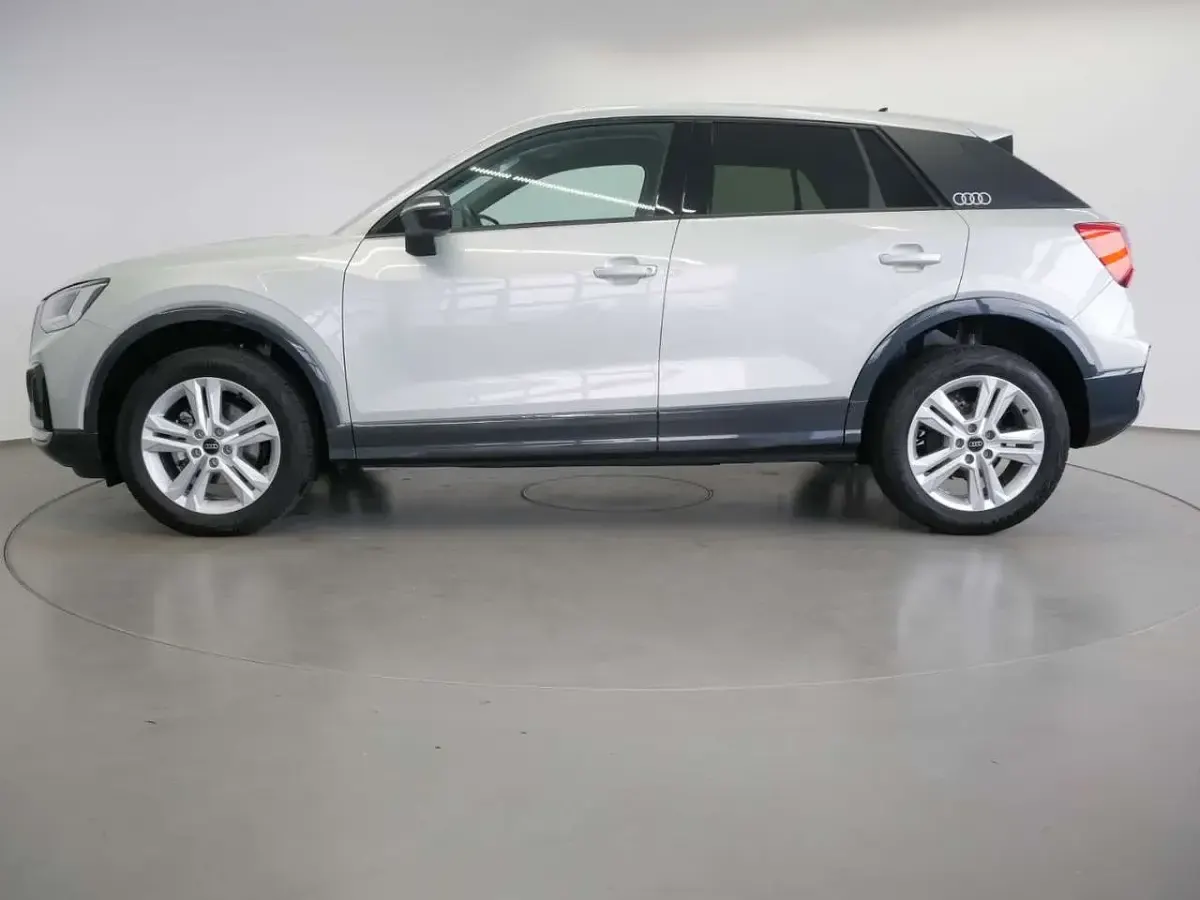 Gebraucht Audi Q2 Advanced 116 PS (85 kW) 2025 Tausilber metallic SUV