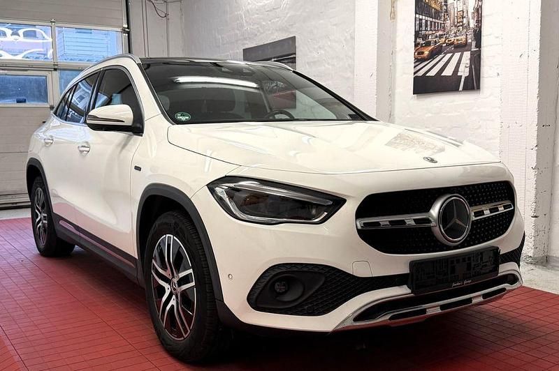Gebraucht Mercedes GLA250 218 PS (160 kW) 2020 Weiß SUV