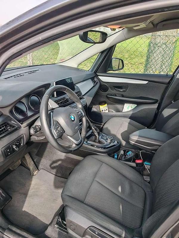 Gebraucht BMW 216 116 PS (85 kW) 2019 Grau Kombi