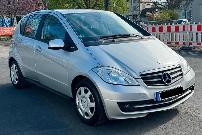 Gebraucht Mercedes A160 82 PS (60 kW) 2009 Silber Limousine